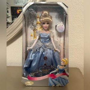 Disney’s Cinderella Brass Key Keepsakes Collector’s Edition Porcelain Doll